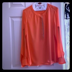 Salmon colored silk Banana Republic blouse XS
